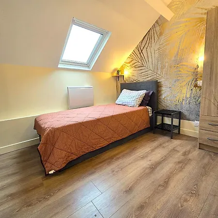 Chambre Privee St Pierre -20Min Orly-40Min Paris Apartment *